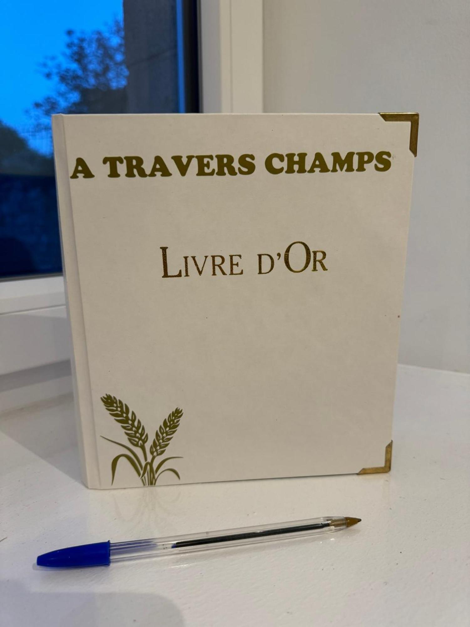 Gite A Travers Champs Colombieres Extérieur photo